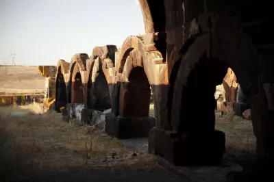 Jrap Caravanserai