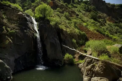 Qaravaz Waterfall