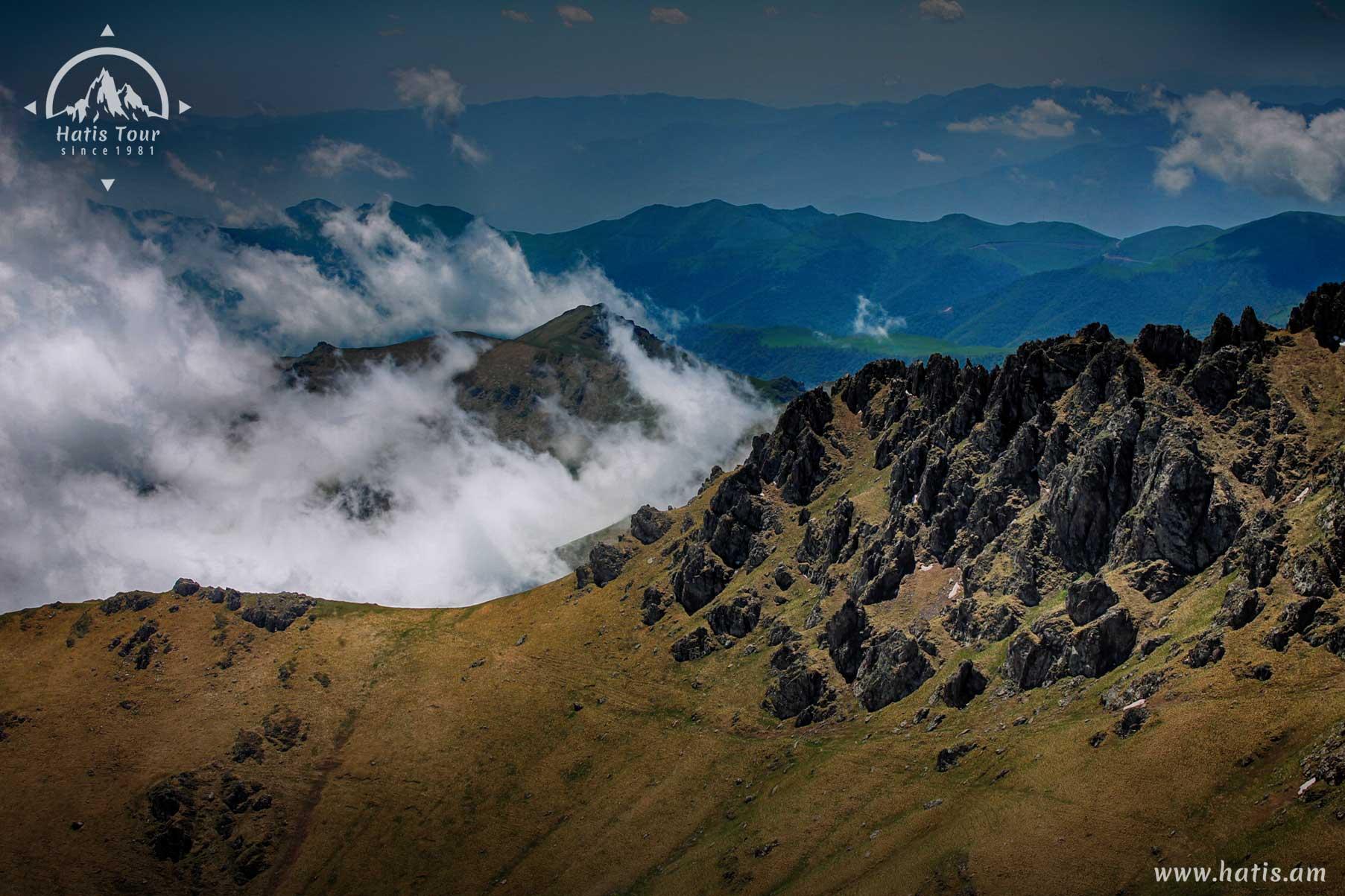 Խուստուփ-Կատար լեռները