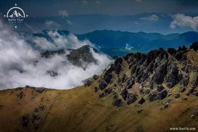 Խուստուփ-Կատարի Լեռնաշղթա