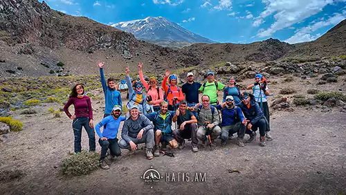 Группа успешно завершила восхождение на гору Арарат