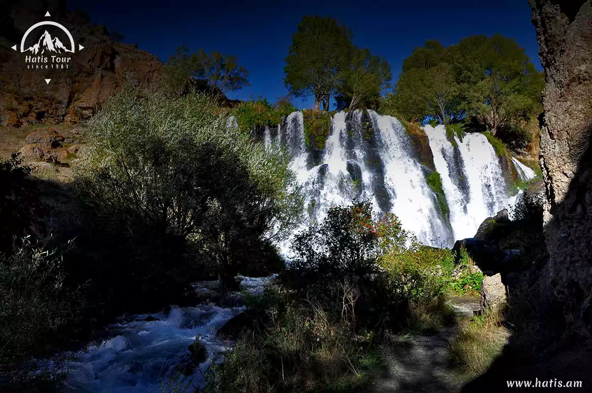 Shaqe Waterfall