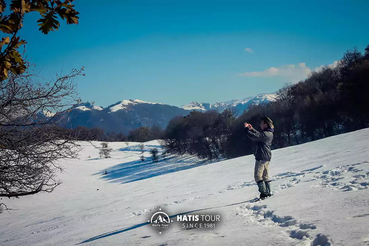 Lake Parz - Winter Hikes in Armenia