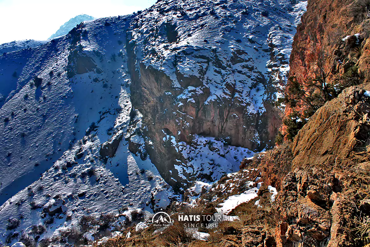 Hells Canyon - Winter Hikes in Armenia